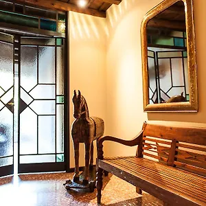 Portico Rosso Couette-café Vicence